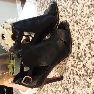 Coach black/gold leather heeled sandals